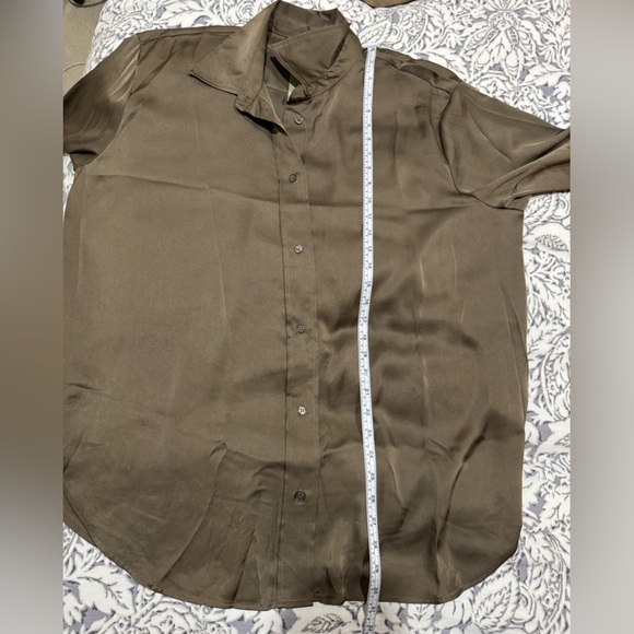 NWT H&M long brown / ear: Mocha Mousse button down long sleeve shirt size Large - Picture 13 of 13